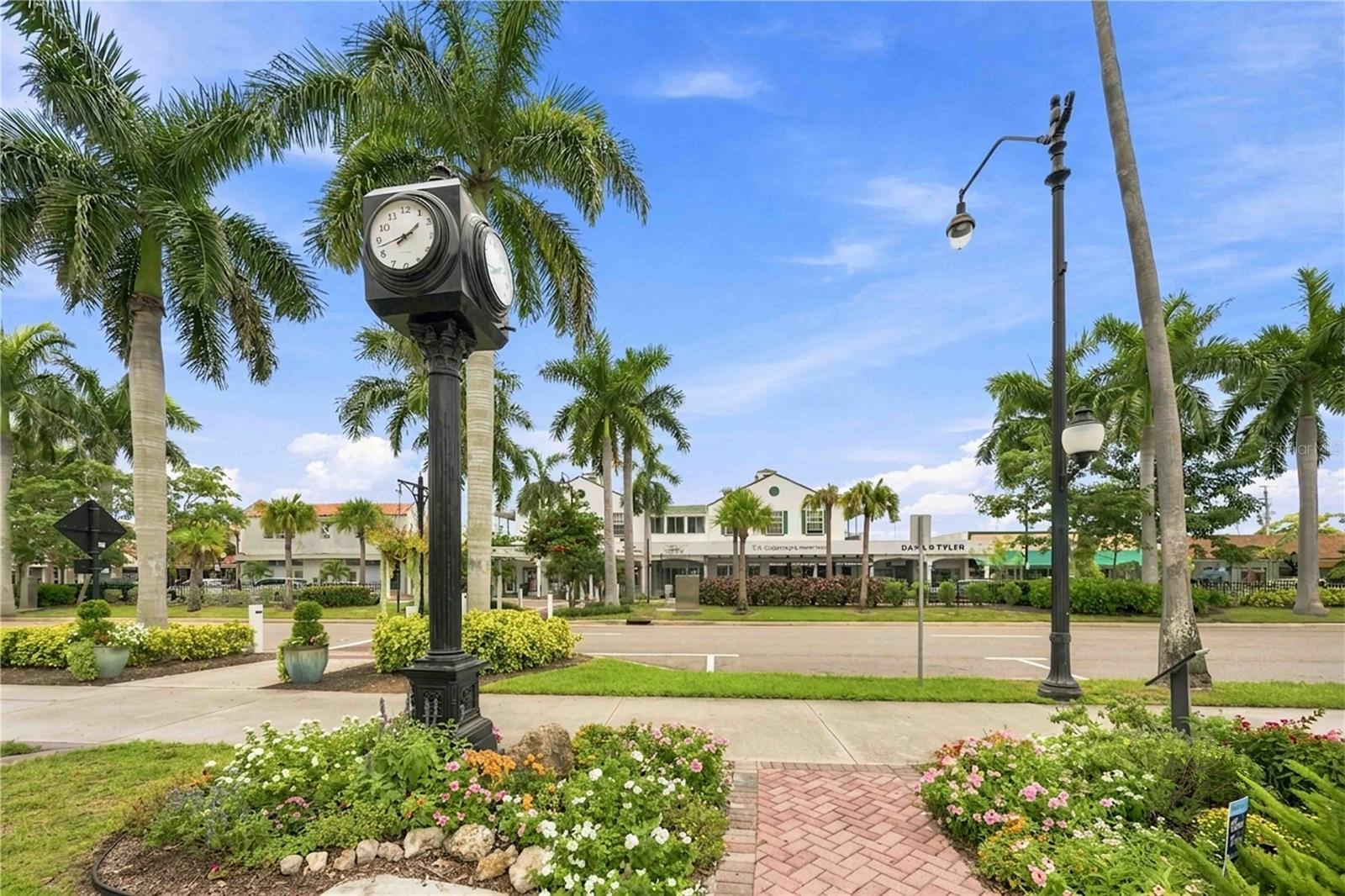 525 MANATEE COURT, #10, Venice, FL 34285