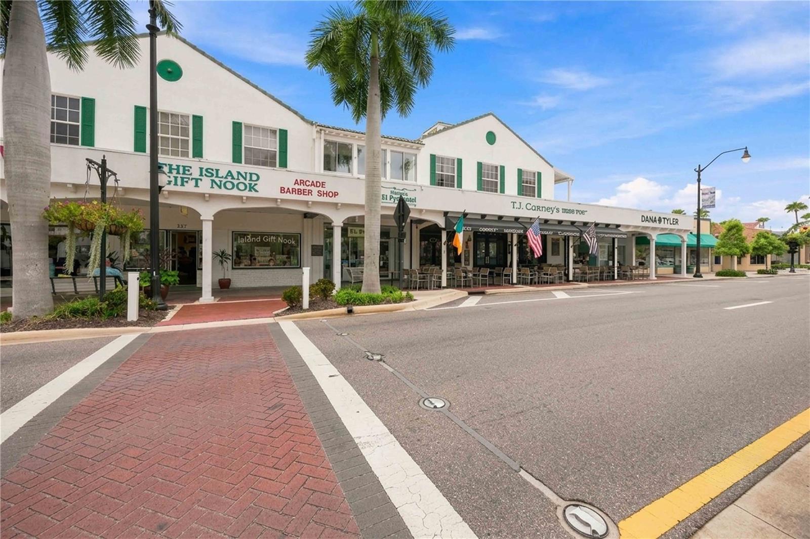 525 MANATEE COURT, #10, Venice, FL 34285