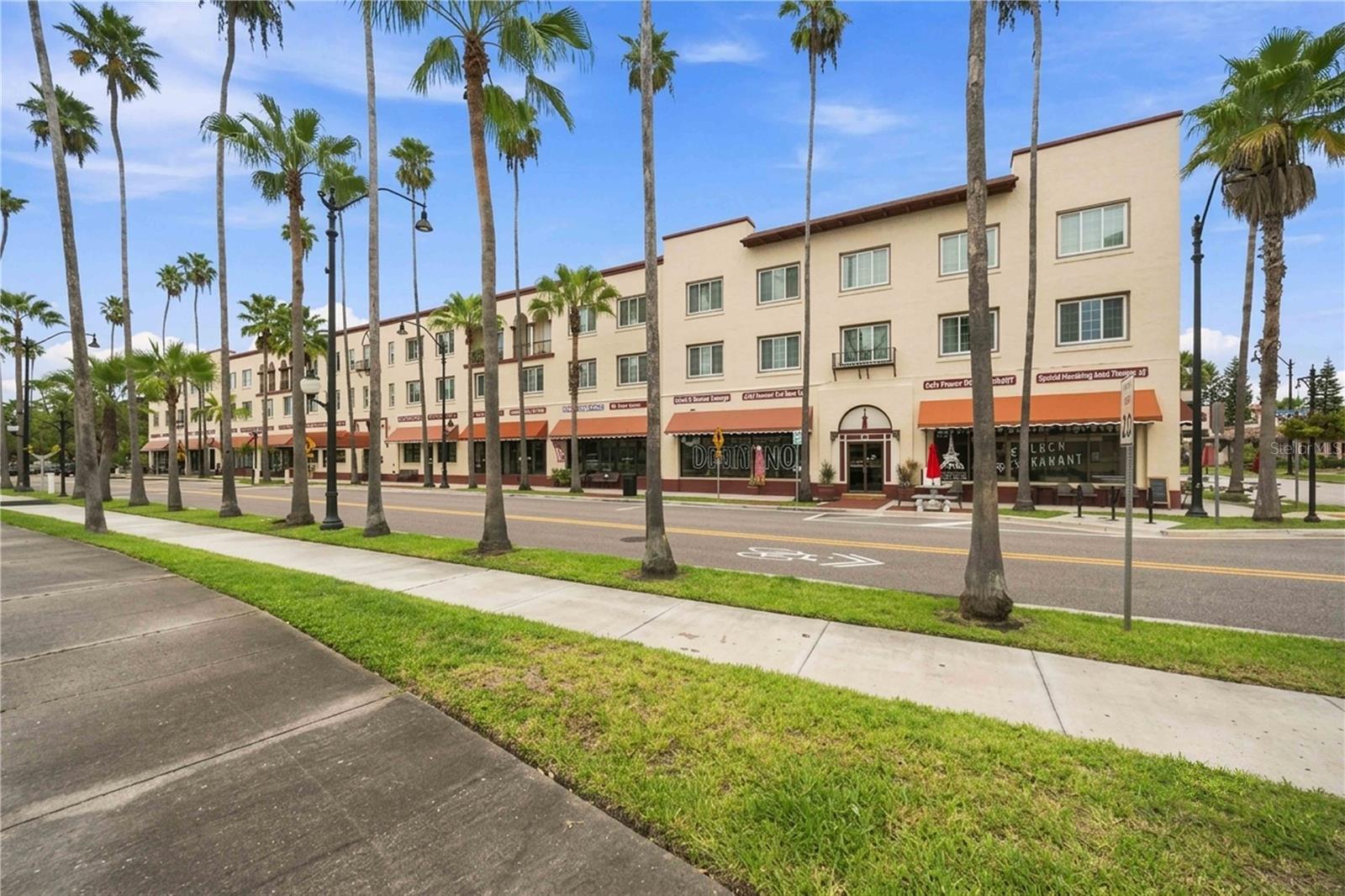 525 MANATEE COURT, #10, Venice, FL 34285