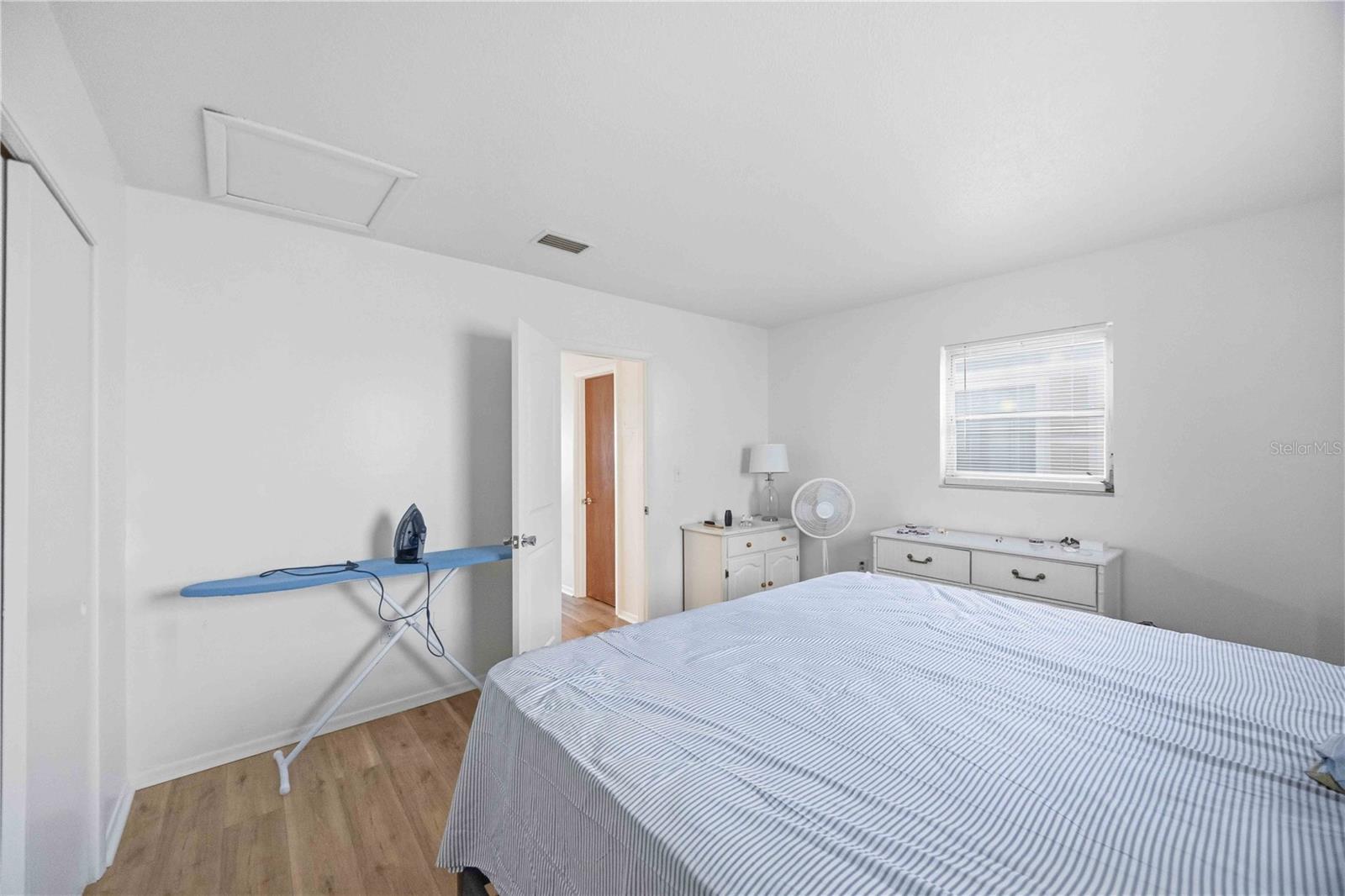 525 MANATEE COURT, #10, Venice, FL 34285