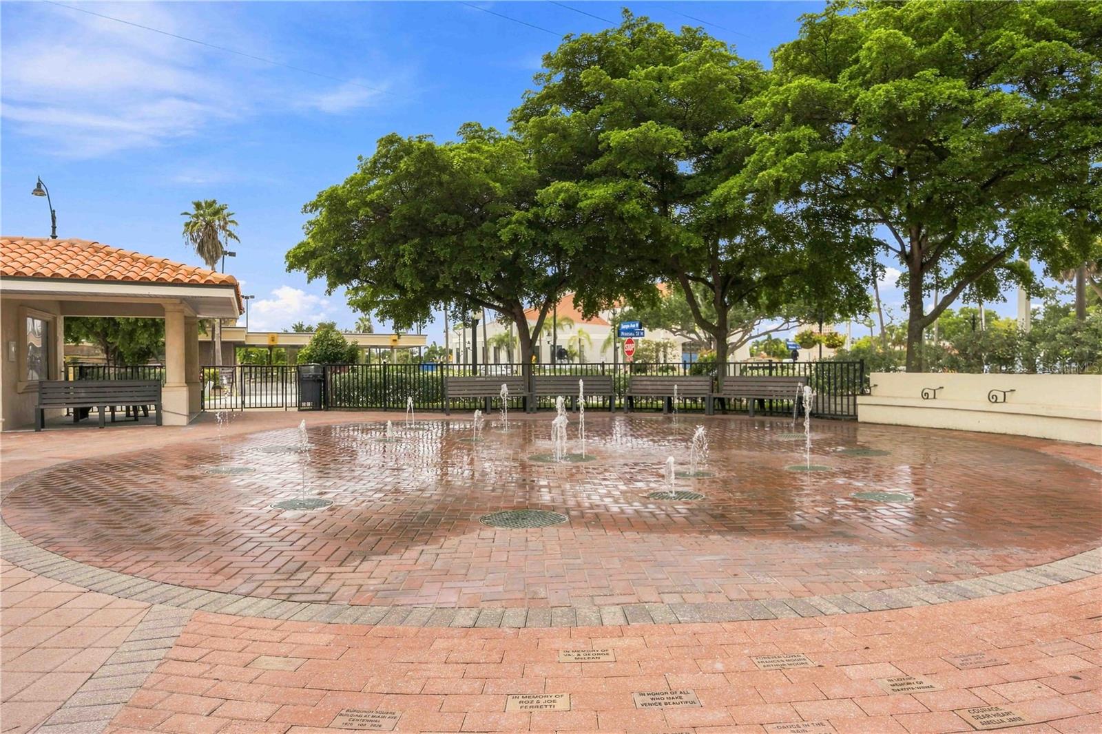 525 MANATEE COURT, #10, Venice, FL 34285