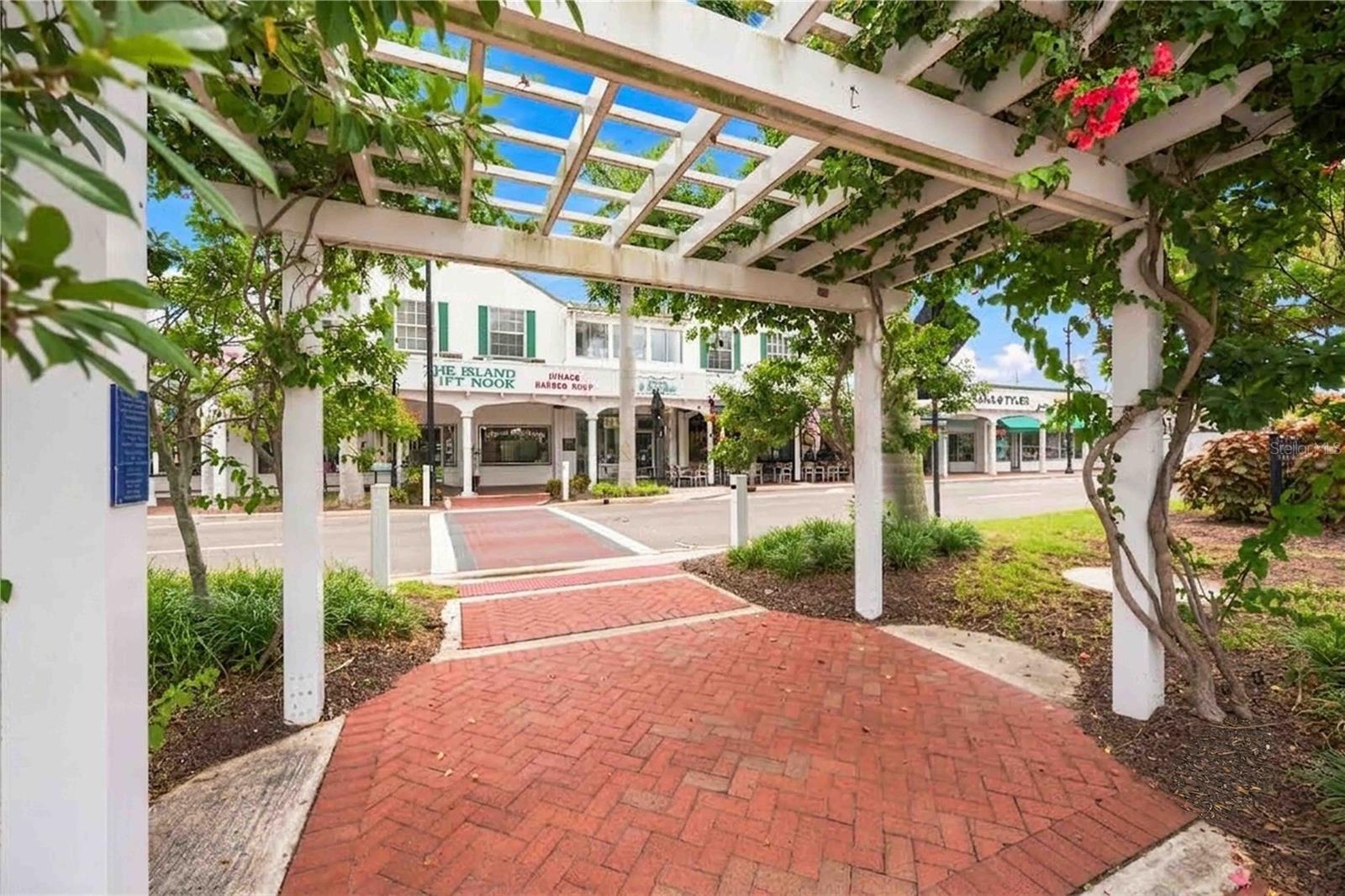 525 MANATEE COURT, #10, Venice, FL 34285