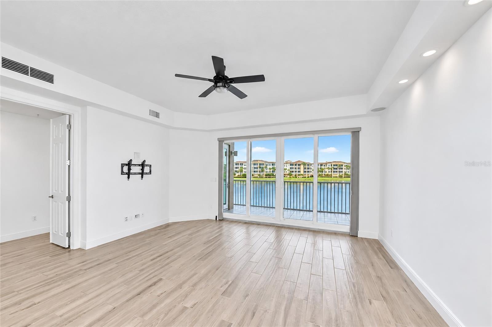 10530 BOARDWALK LOOP, #202, Bradenton, FL 34202