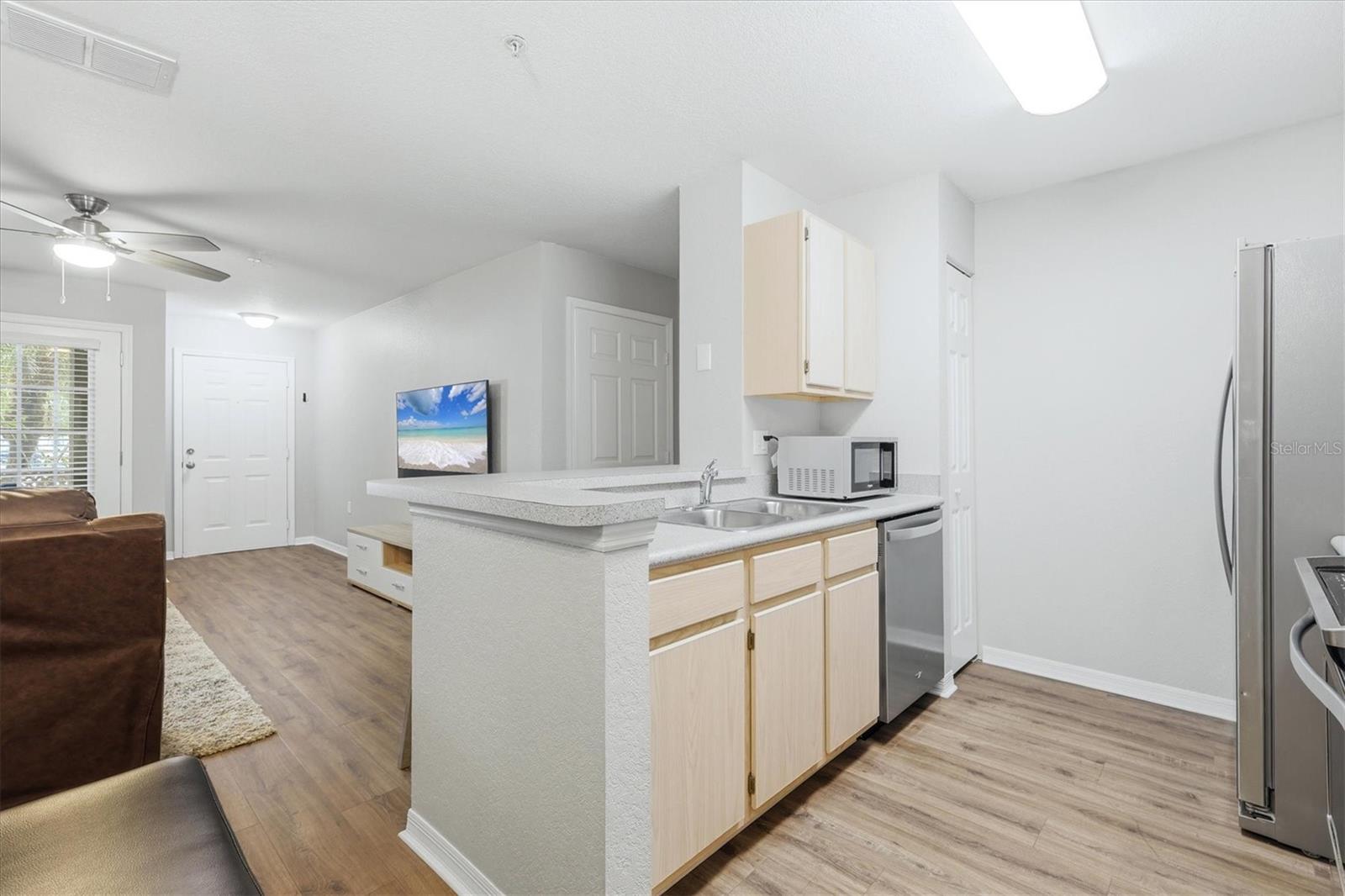 8926 MANOR LOOP, #103, Bradenton, FL 34202