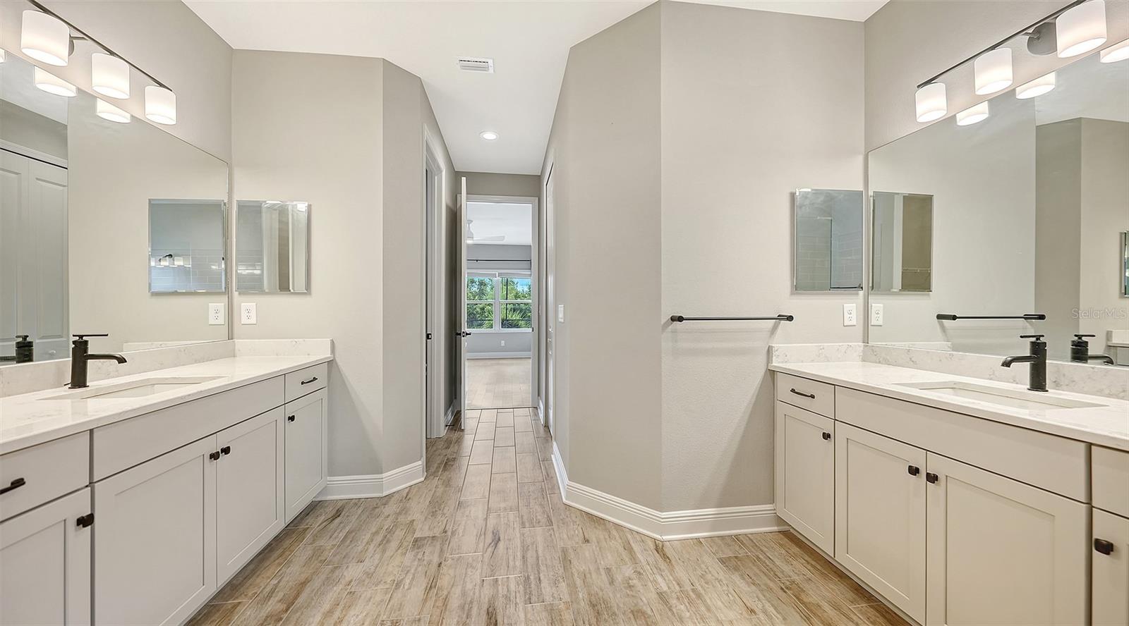 2806 BUTTERFLY JASMINE TRAIL, Sarasota, FL 34240