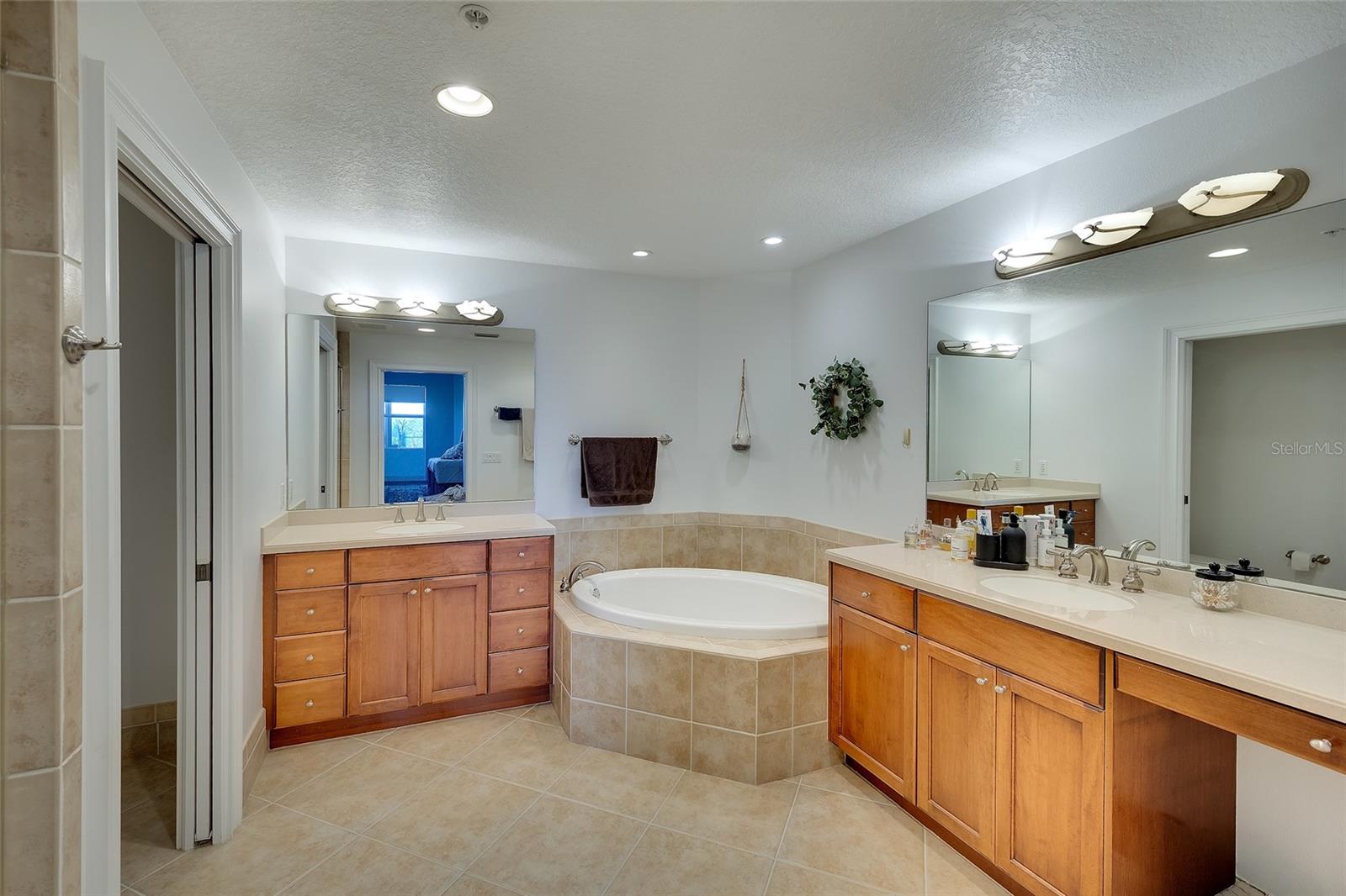 611 RIVIERA DUNES WAY, #308, Palmetto, FL 34221