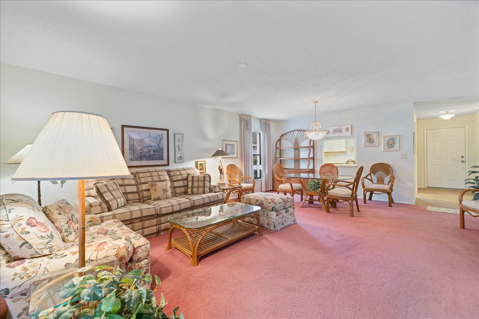 462 OAK HILL CIRCLE, #5, Sarasota, FL 34232