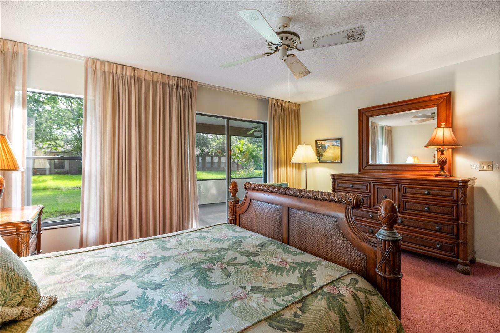 462 OAK HILL CIRCLE, #5, Sarasota, FL 34232