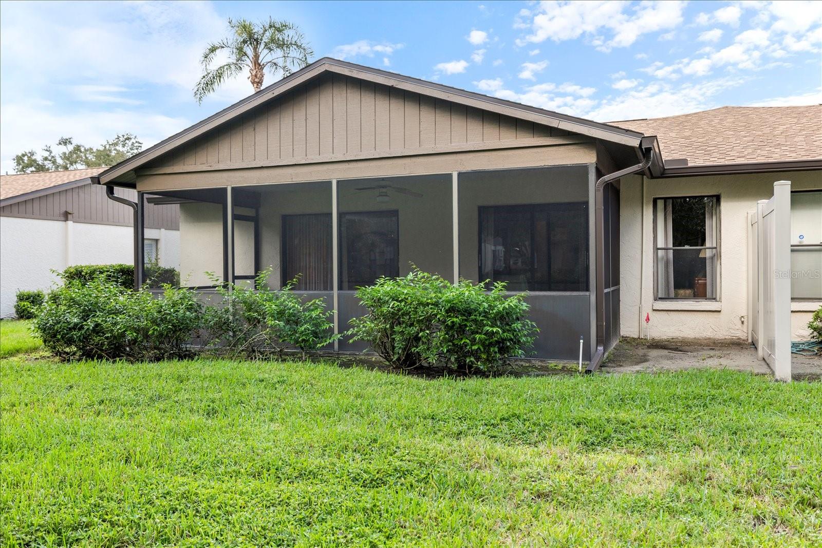 462 OAK HILL CIRCLE, #5, Sarasota, FL 34232
