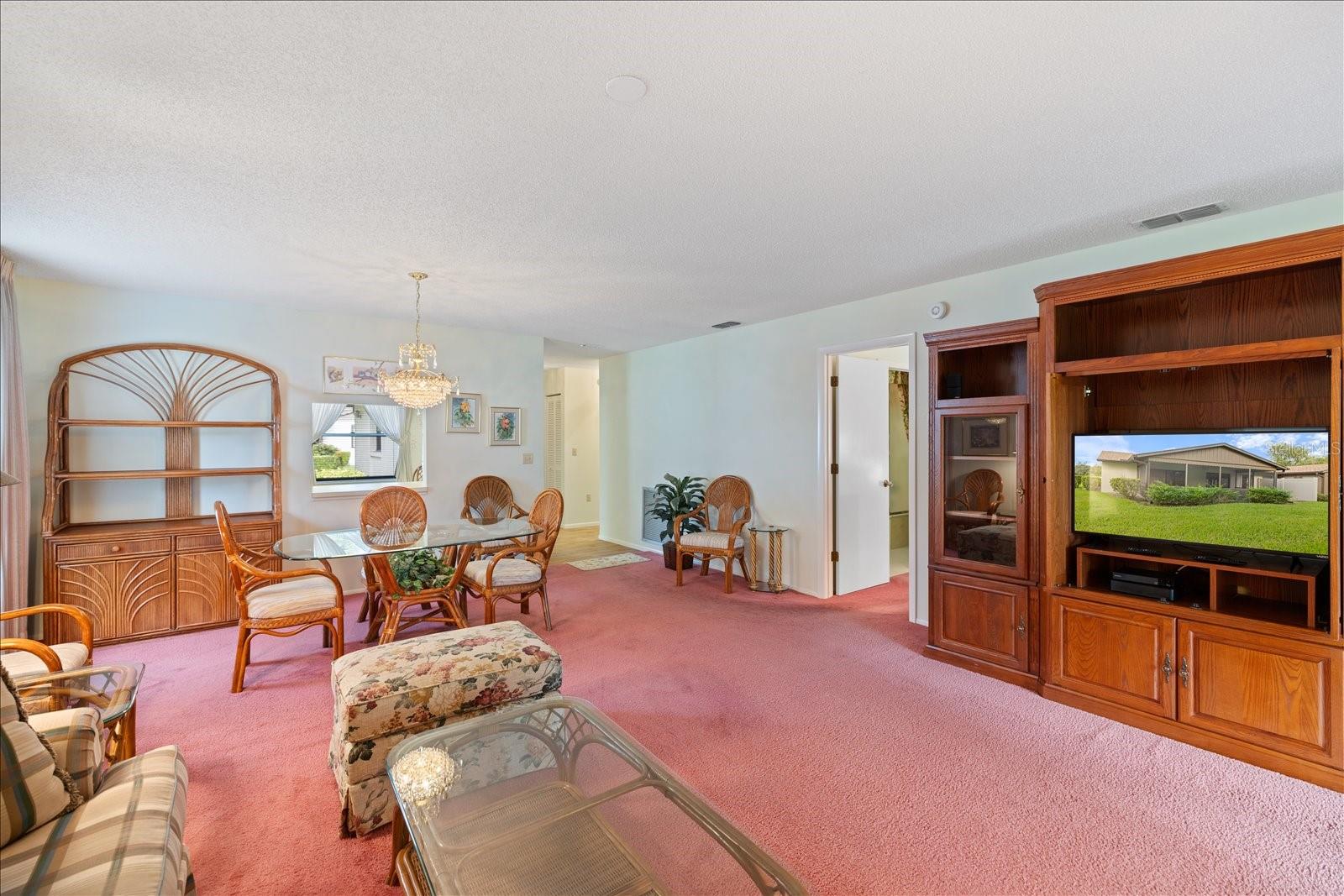 462 OAK HILL CIRCLE, #5, Sarasota, FL 34232