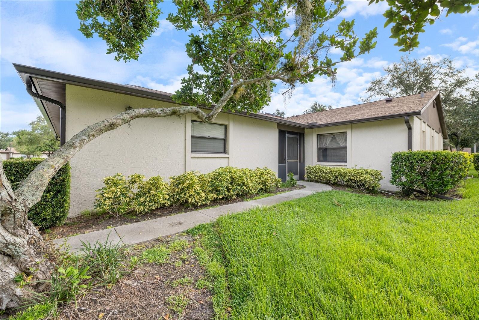 462 OAK HILL CIRCLE, #5, Sarasota, FL 34232 462 OAK HILL CIRCLE, #5, Sarasota, FL 34232