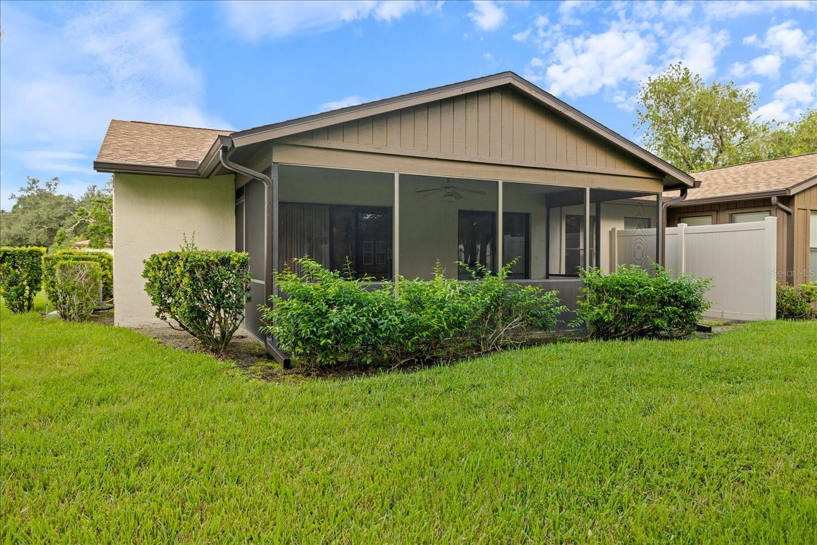 462 OAK HILL CIRCLE, #5, Sarasota, FL 34232