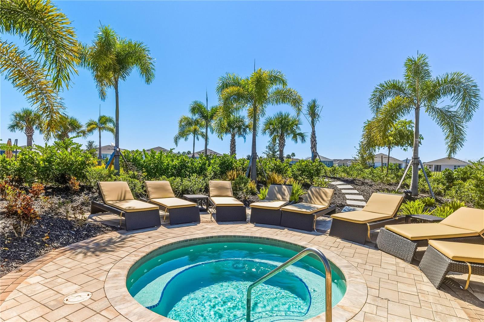 4347 FENCE ROW COURT, Lakewood Ranch, FL 34211