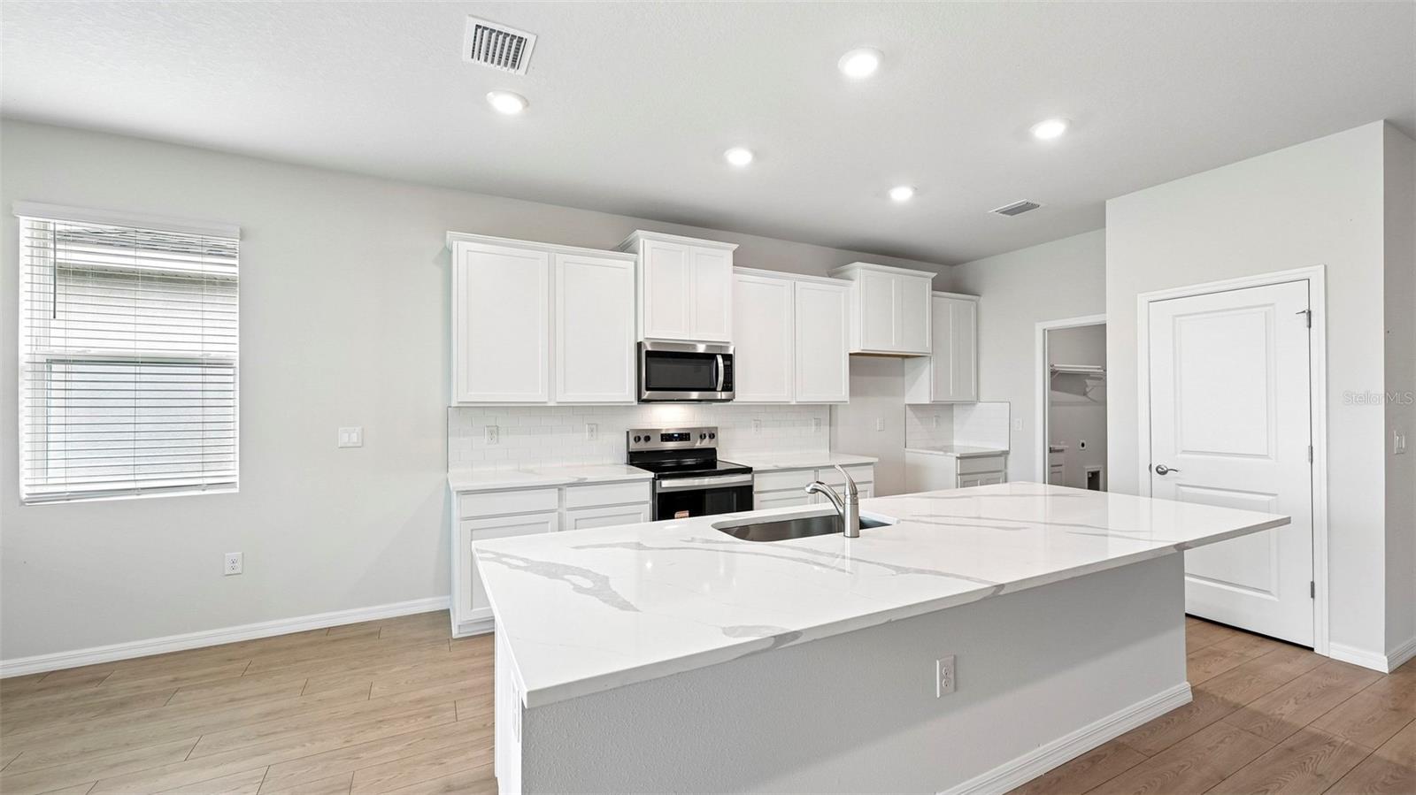 4347 FENCE ROW COURT, Lakewood Ranch, FL 34211