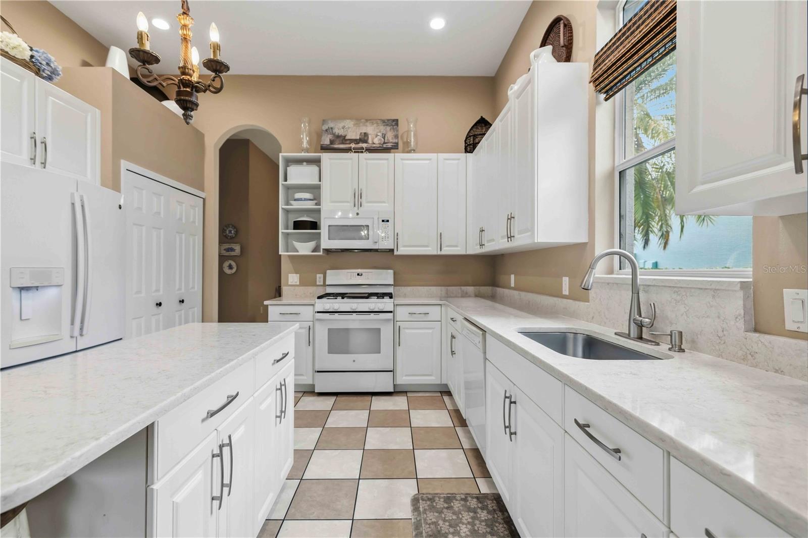 7907 ASHLEY CIRCLE, Bradenton, FL 34201