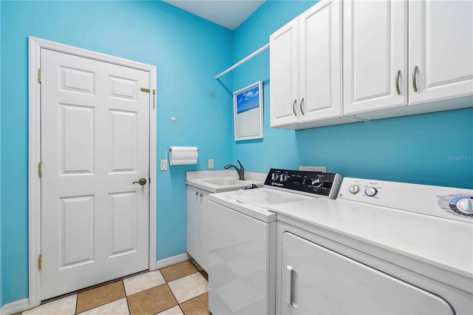 7907 ASHLEY CIRCLE, Bradenton, FL 34201