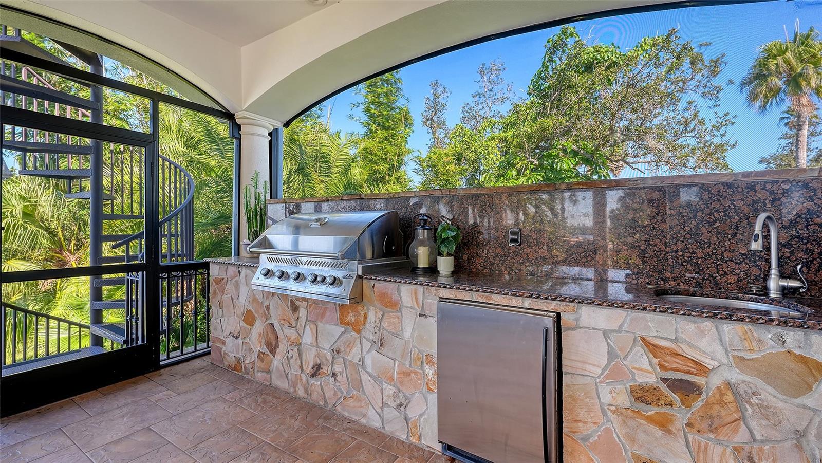 outdoor kitchen off the family room