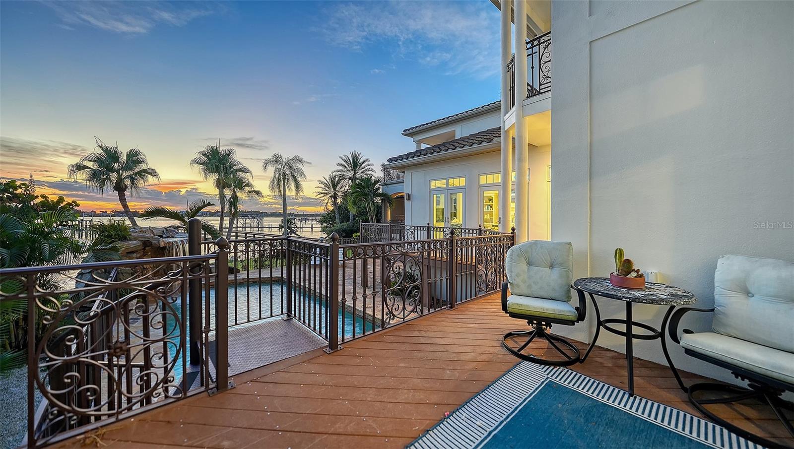 Axcess from deck to the pool area