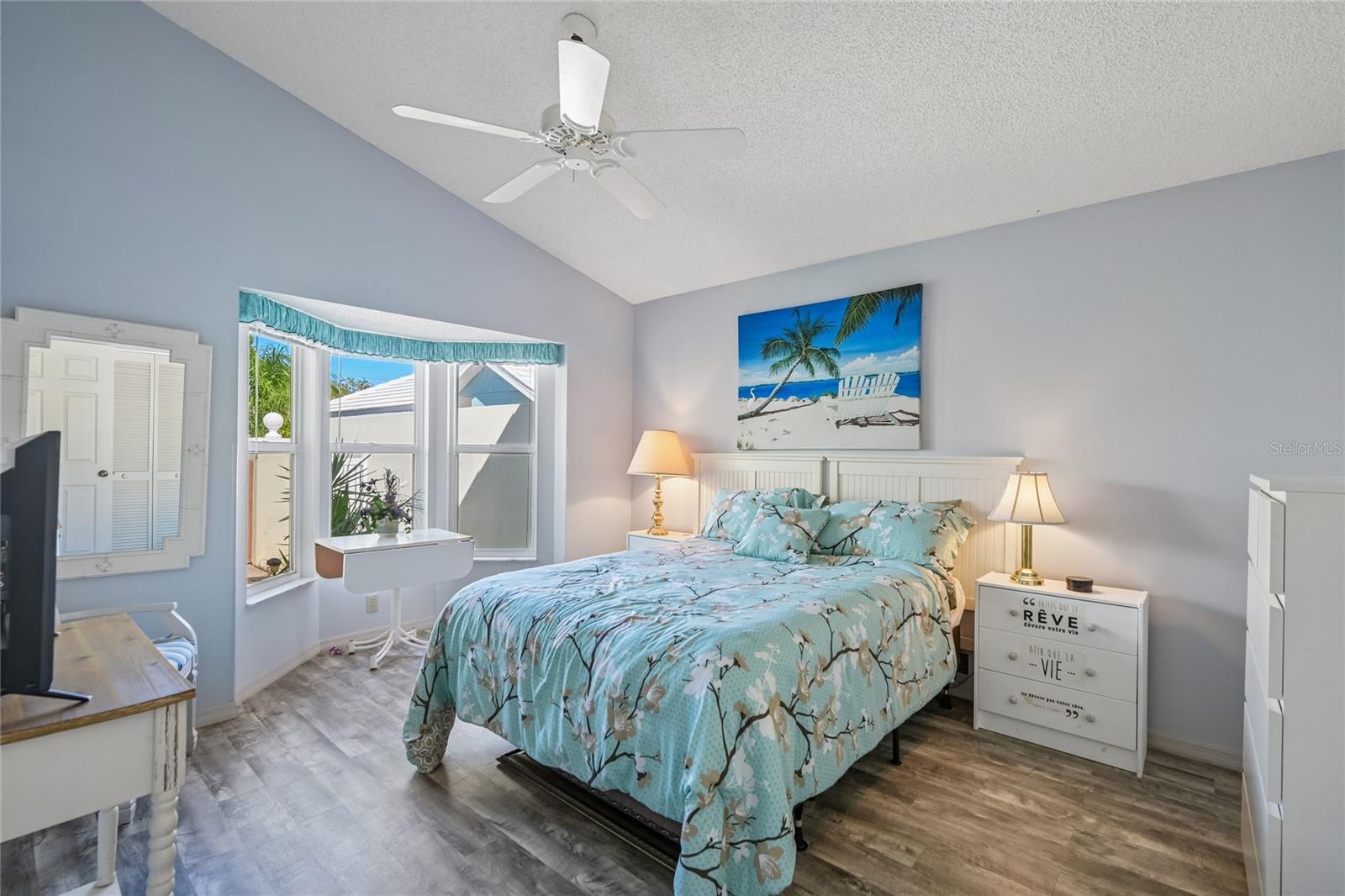 Guest bedroom