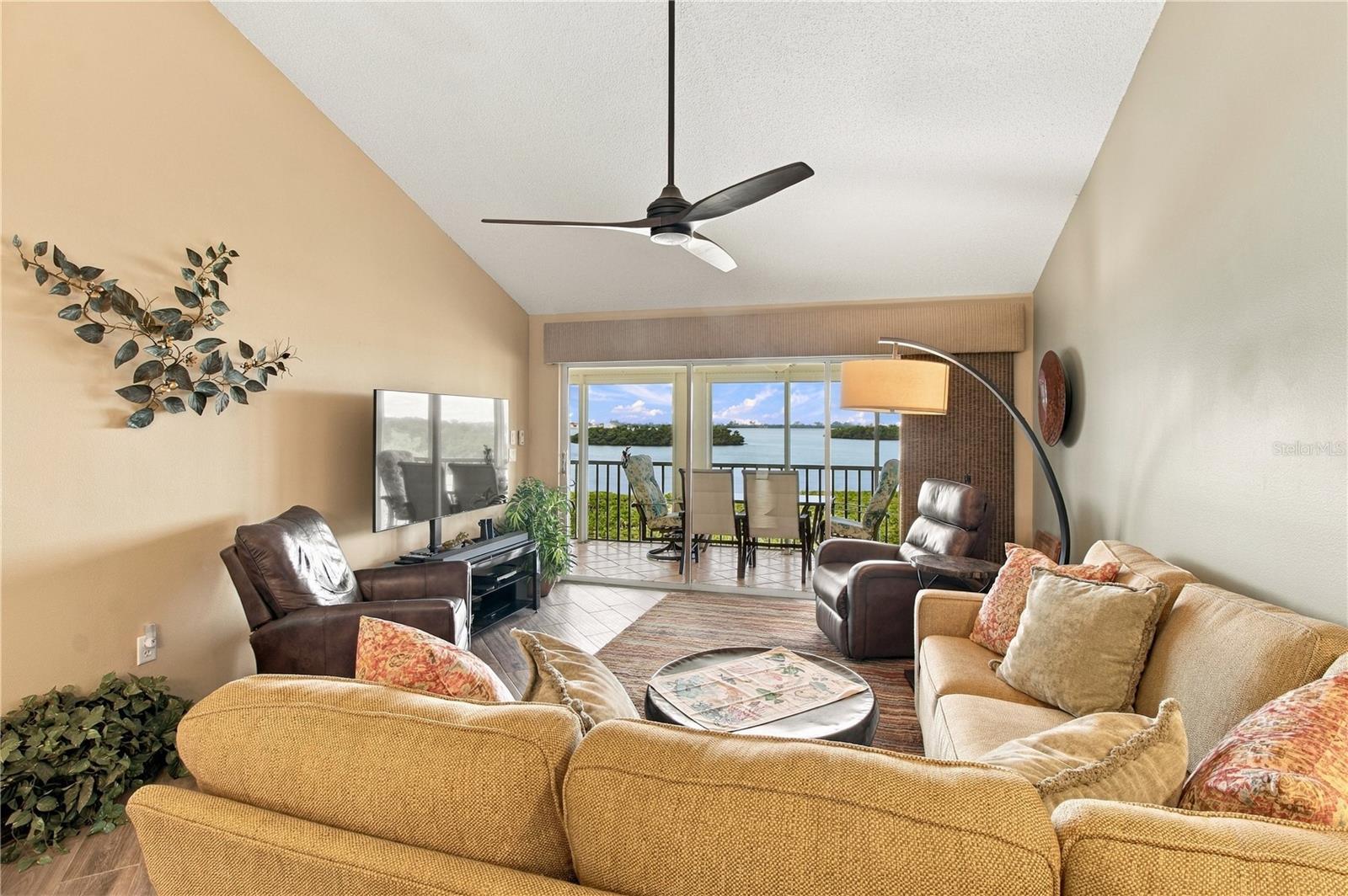 1389 PERICO POINT CIRCLE, #140, Bradenton, FL 34209
