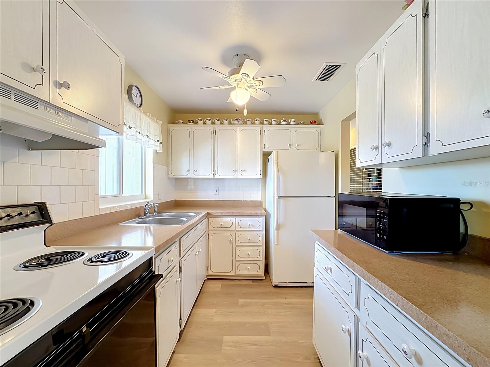 Galley Kitchen Galley Kitchen
