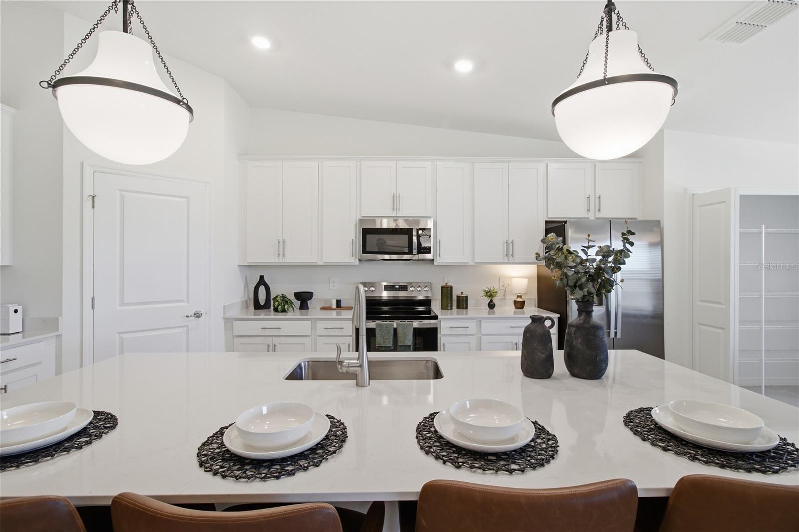 18911 SCALLOP LOOP, #103, Lakewood Ranch, FL 34211
