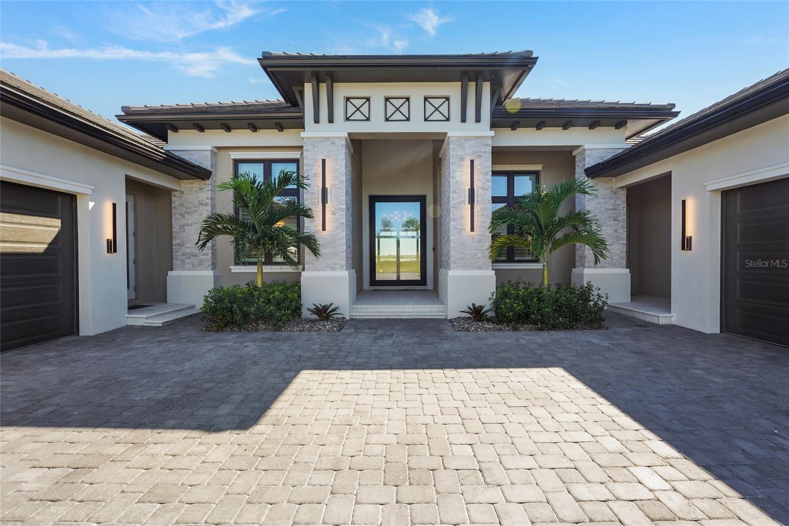 596 BLUE SHELL LOOP, Sarasota, FL 34240