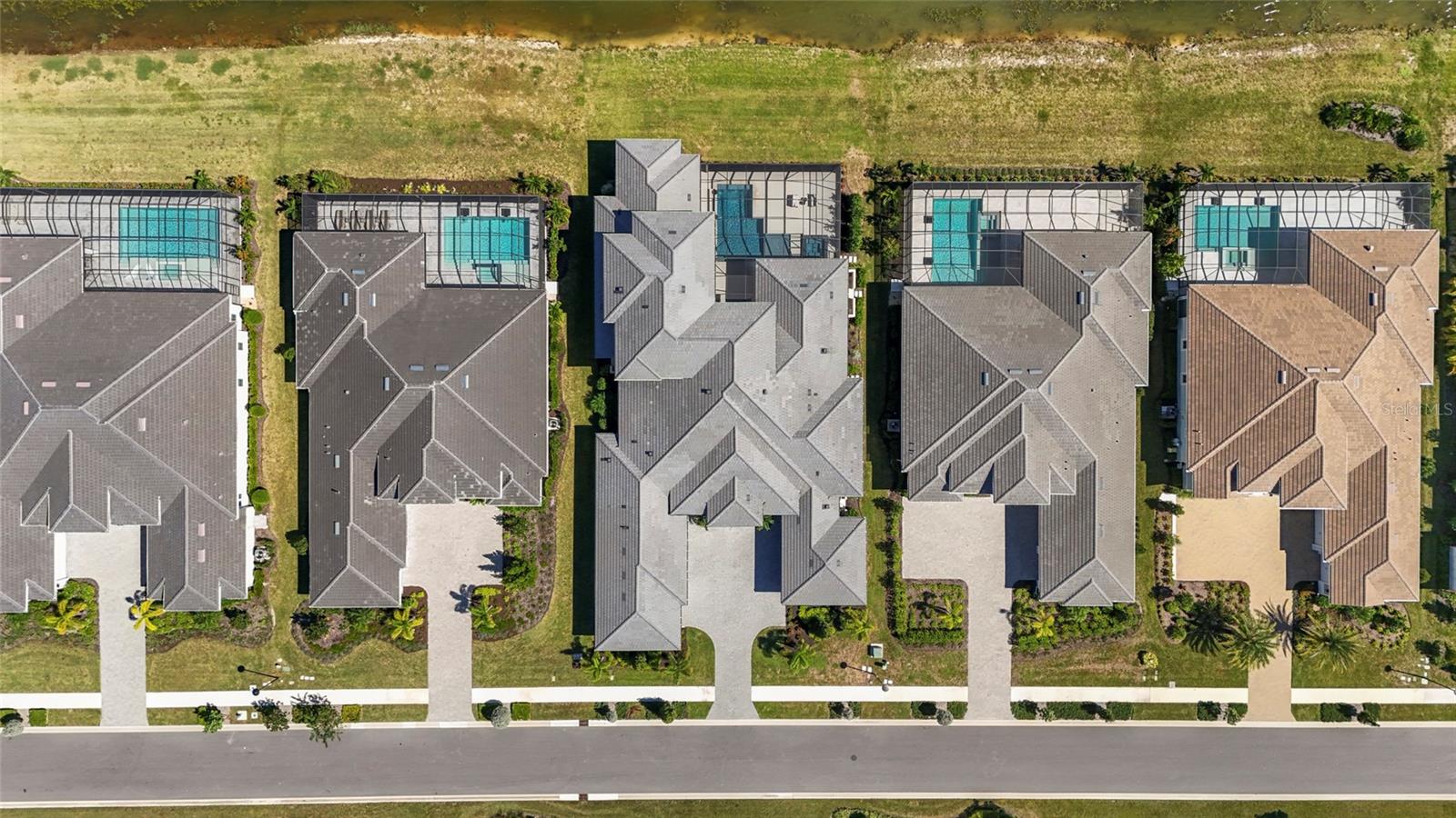 596 BLUE SHELL LOOP, Sarasota, FL 34240