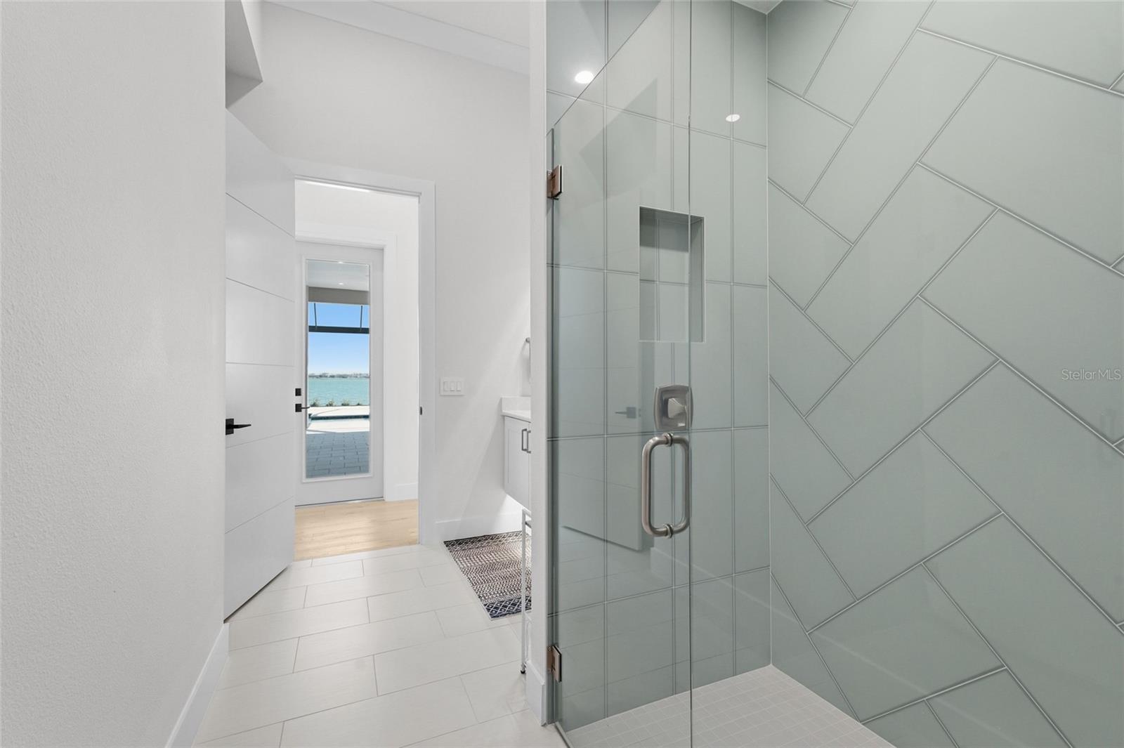 596 BLUE SHELL LOOP, Sarasota, FL 34240