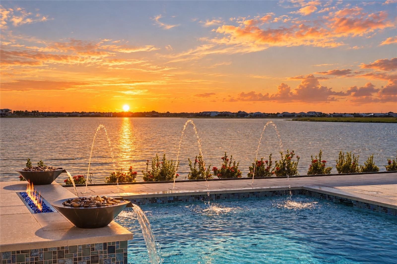 596 BLUE SHELL LOOP, Sarasota, FL 34240
