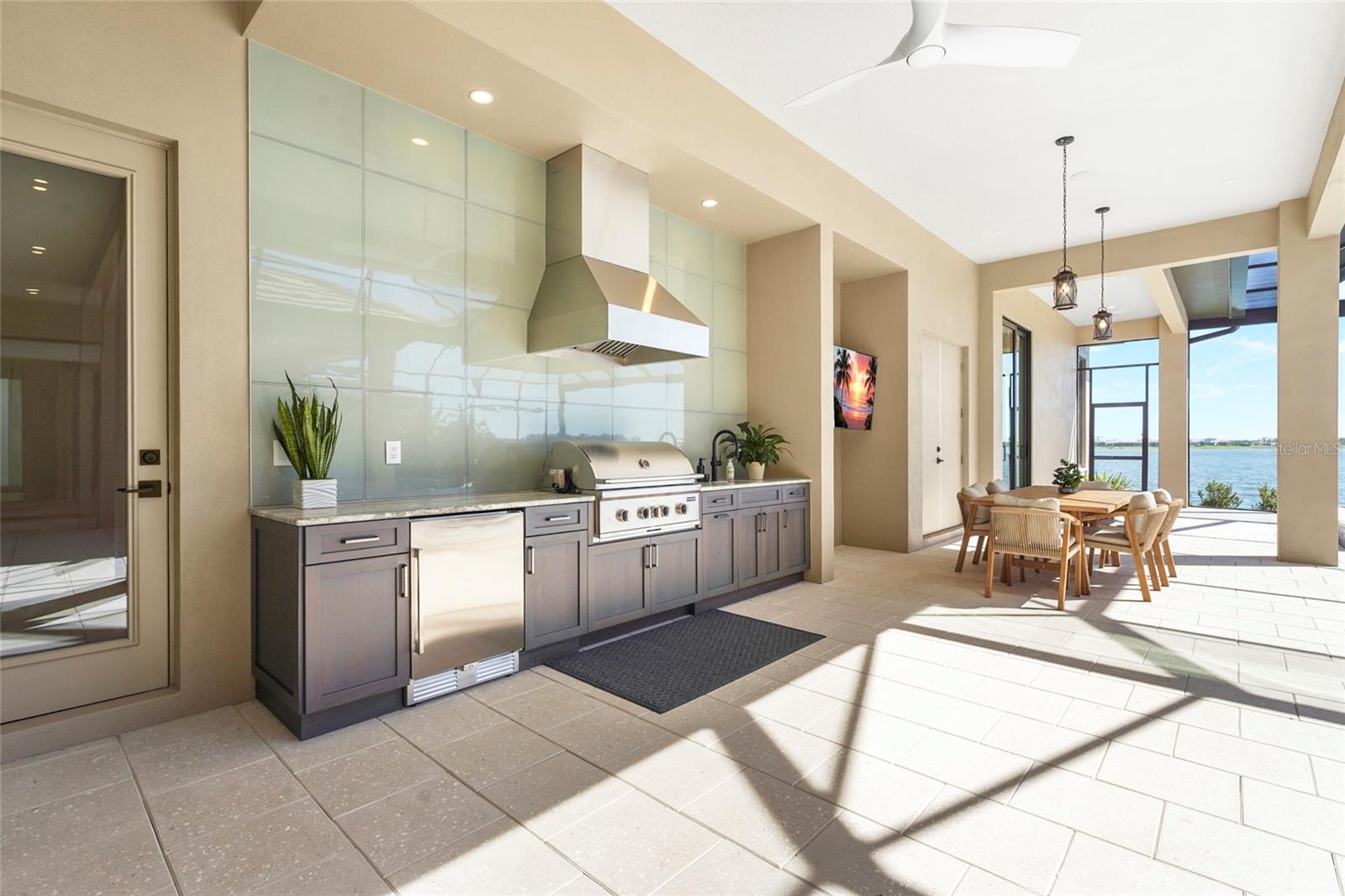 596 BLUE SHELL LOOP, Sarasota, FL 34240