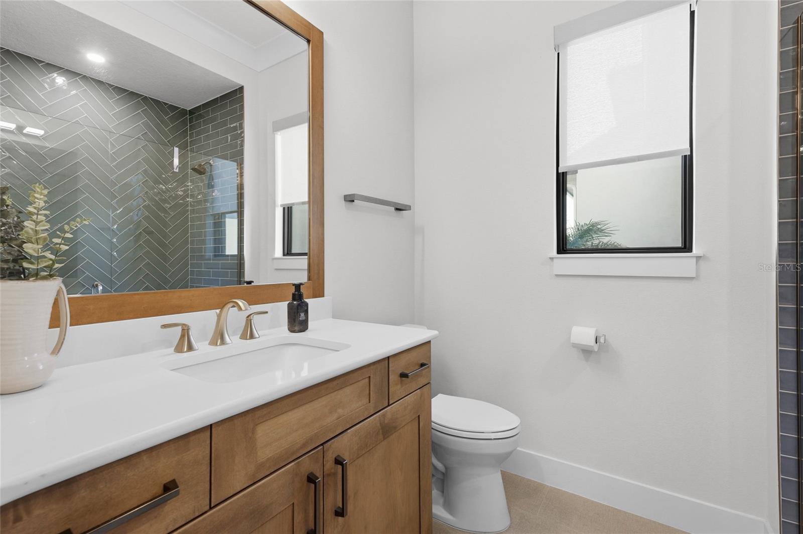 596 BLUE SHELL LOOP, Sarasota, FL 34240