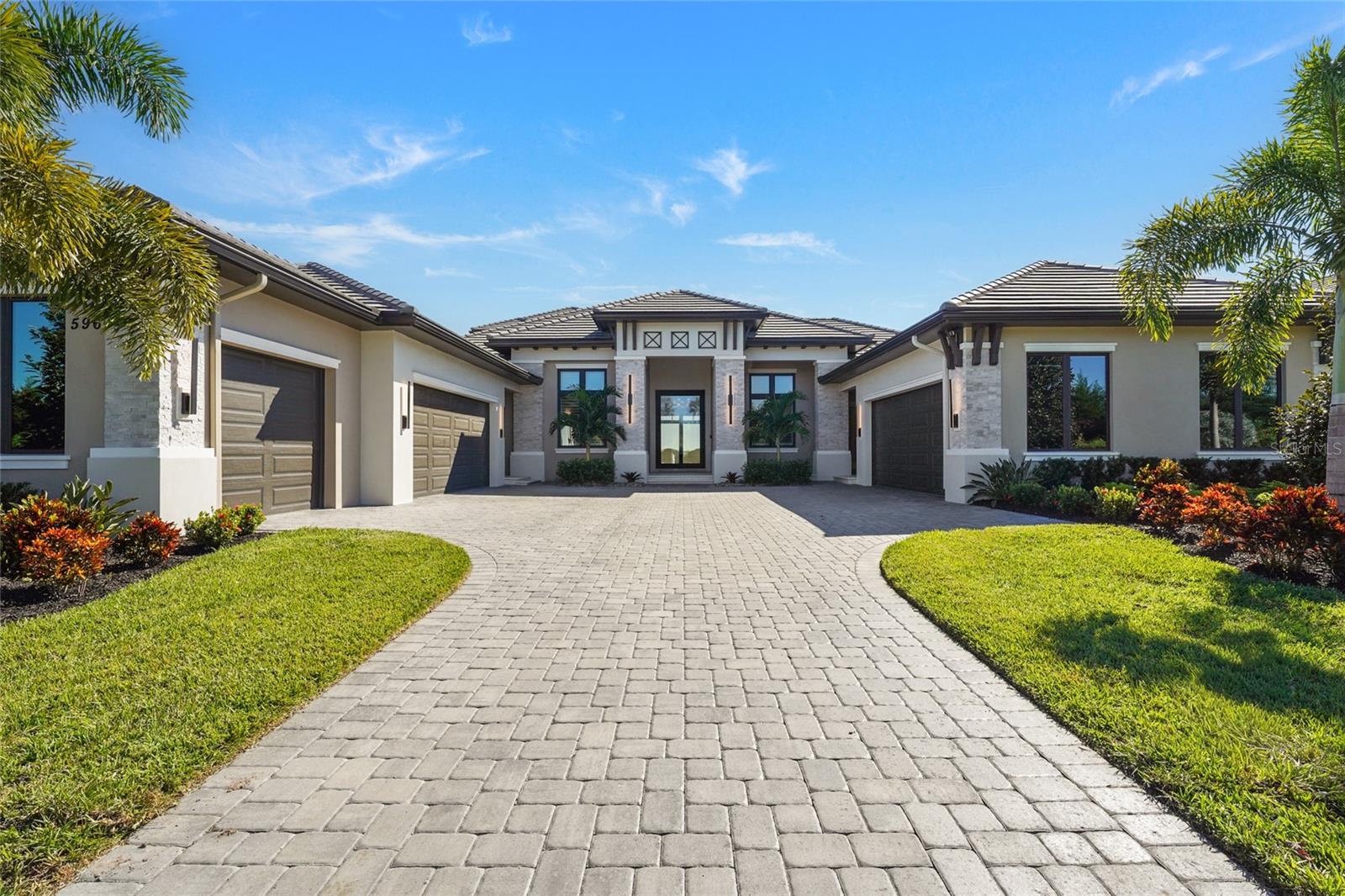 596 BLUE SHELL LOOP, Sarasota, FL 34240