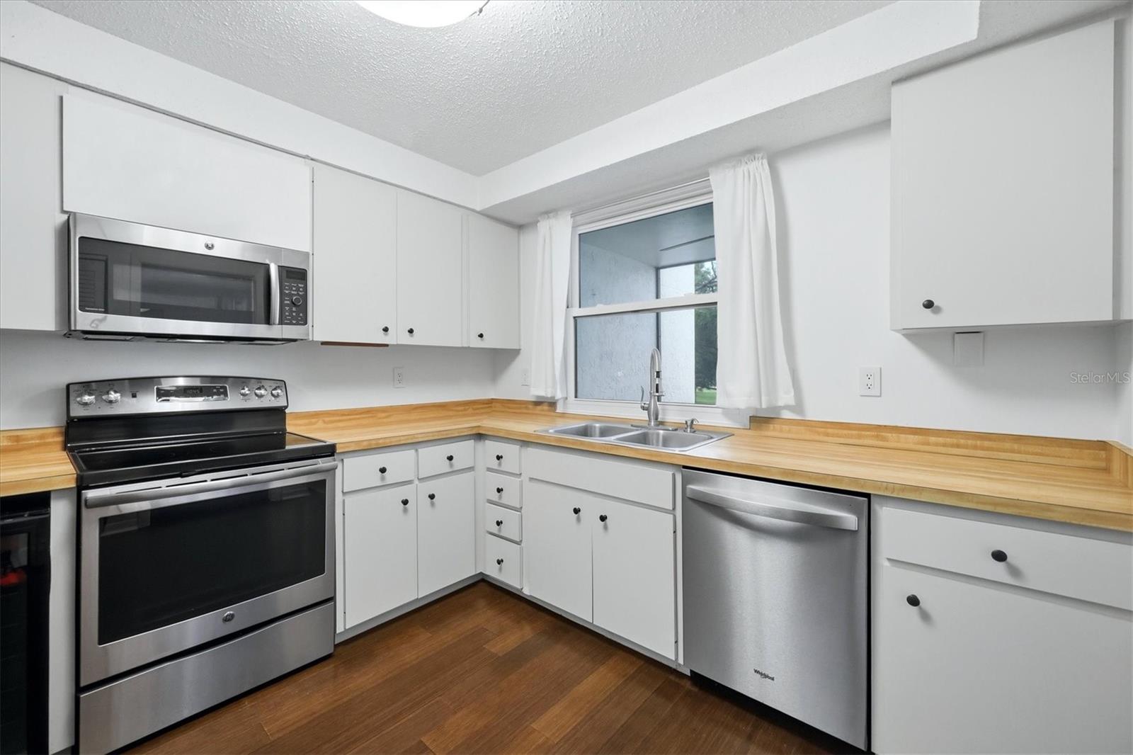 5030 MARSH FIELD ROAD, #22, Sarasota, FL 34235