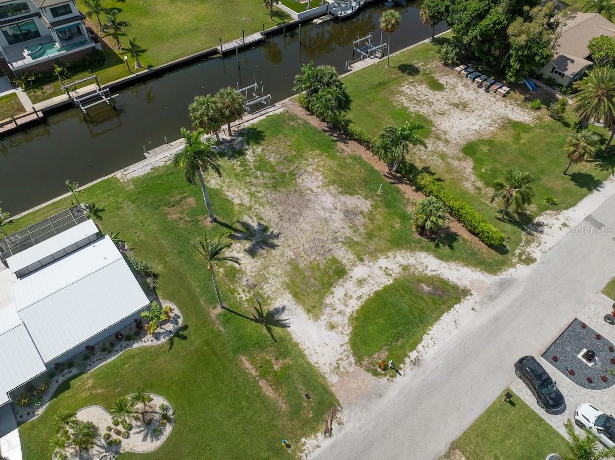 568 ROUNTREE DRIVE, Longboat Key, FL 34228 568 ROUNTREE DRIVE, Longboat Key, FL 34228