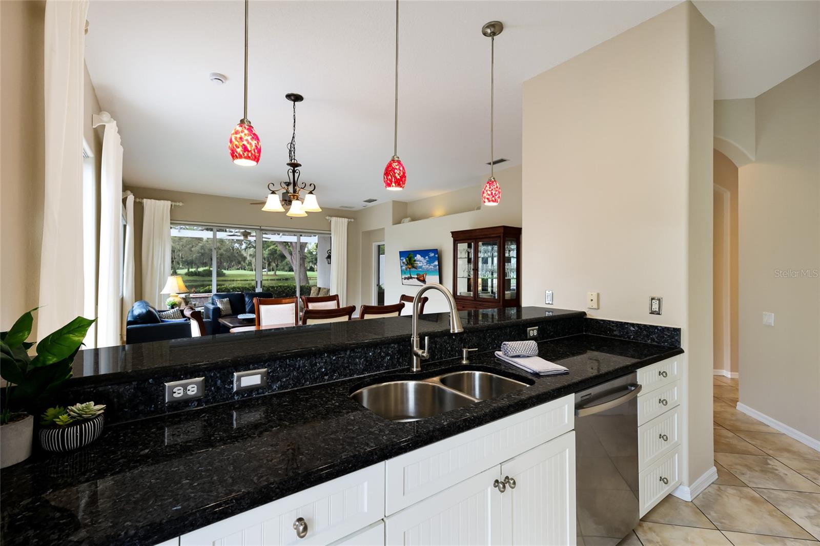 Open sight lines to the main living space
