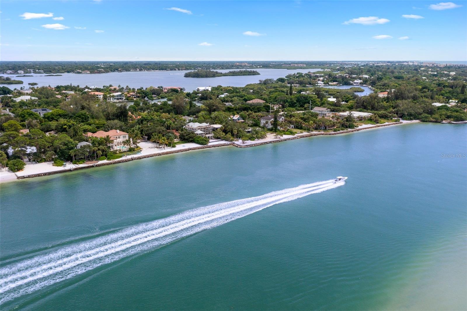 Siesta Key living is made for the water, with boating, sunshine and beautiful coastal scenery close to home.
