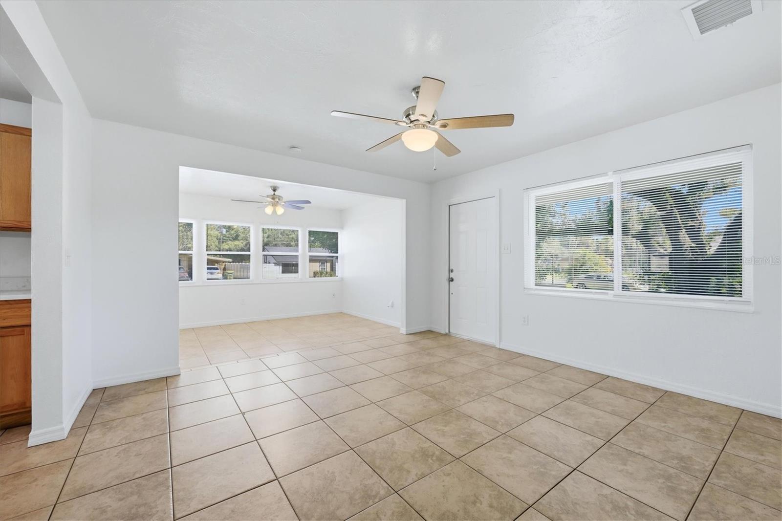New windows installed September 2026. Open floor plan. New windows installed September 2026. Open floor plan.