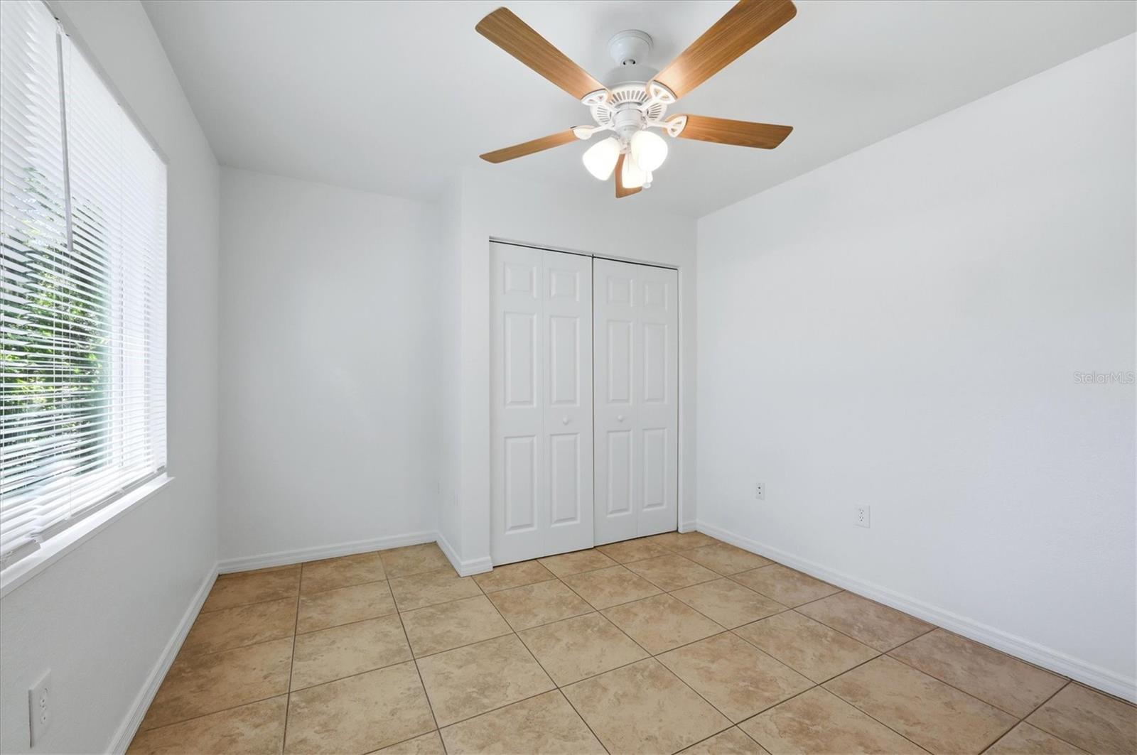 Second bedroom.