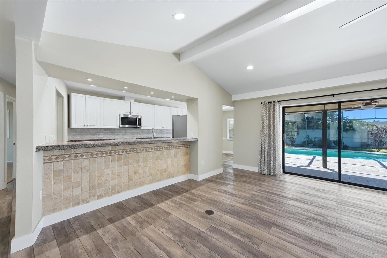 6993 COUNTRY LAKES CIRCLE, Sarasota, FL 34243