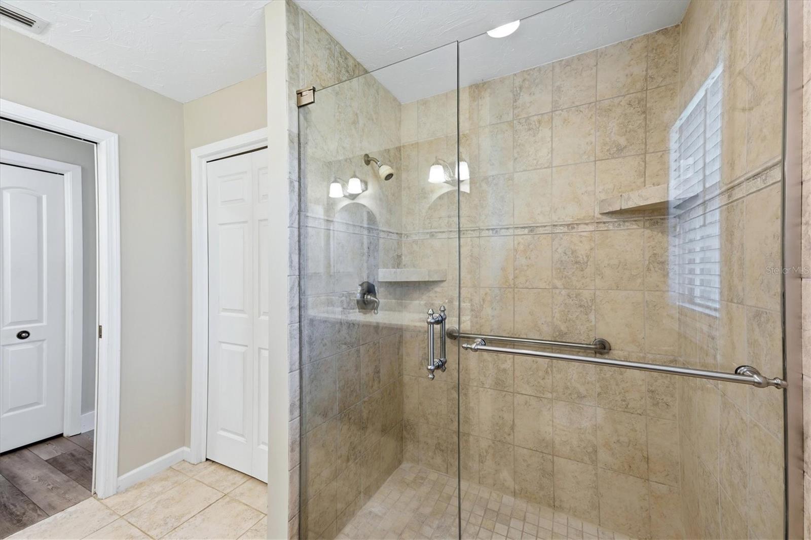 6993 COUNTRY LAKES CIRCLE, Sarasota, FL 34243