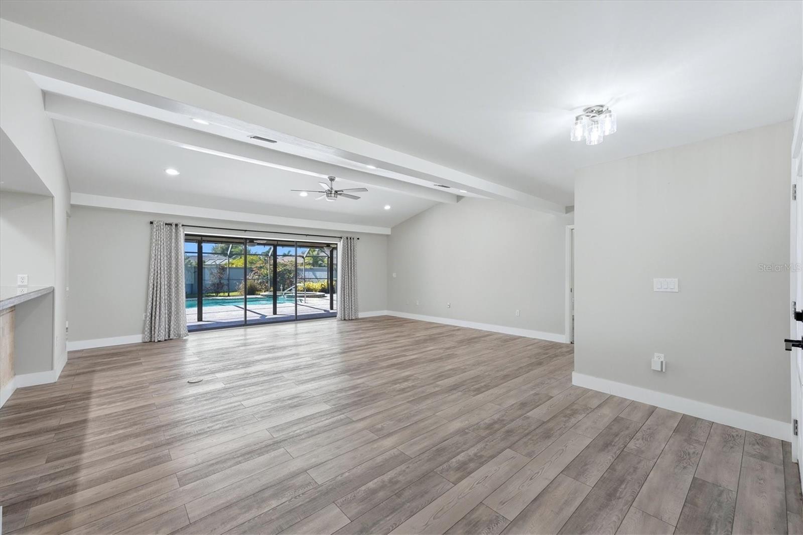 6993 COUNTRY LAKES CIRCLE, Sarasota, FL 34243