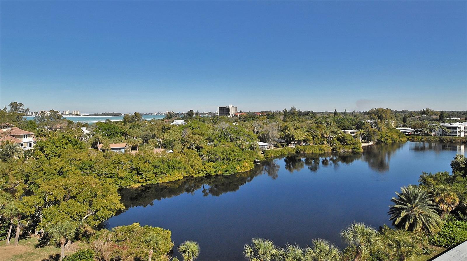 120 WHISPERING SANDS DRIVE, #V20, Sarasota, FL 34242