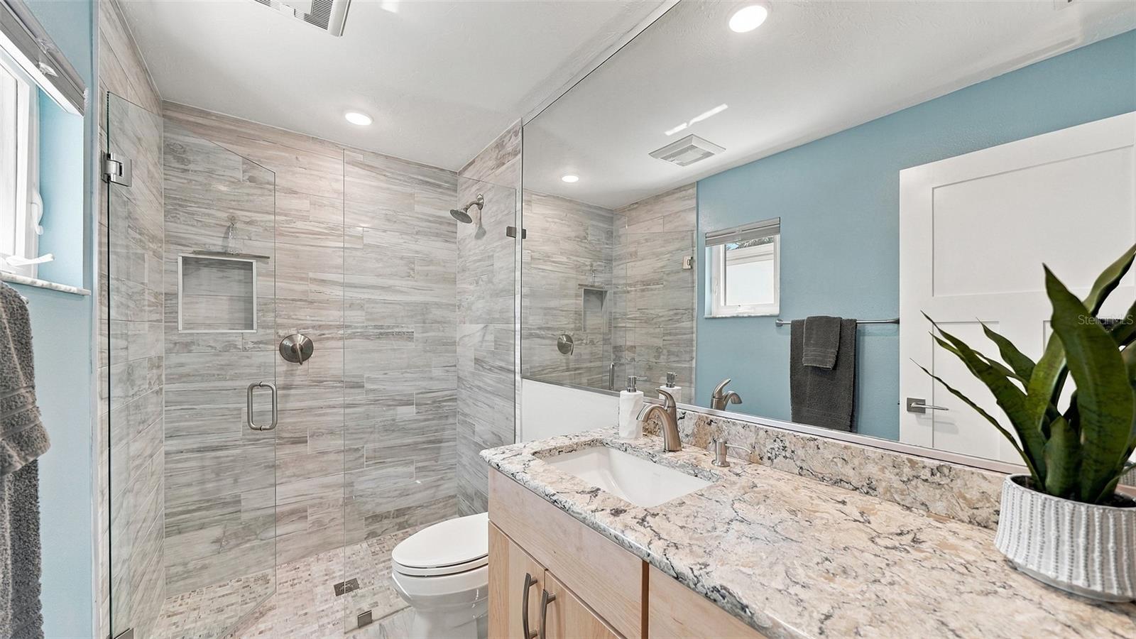 120 WHISPERING SANDS DRIVE, #V20, Sarasota, FL 34242