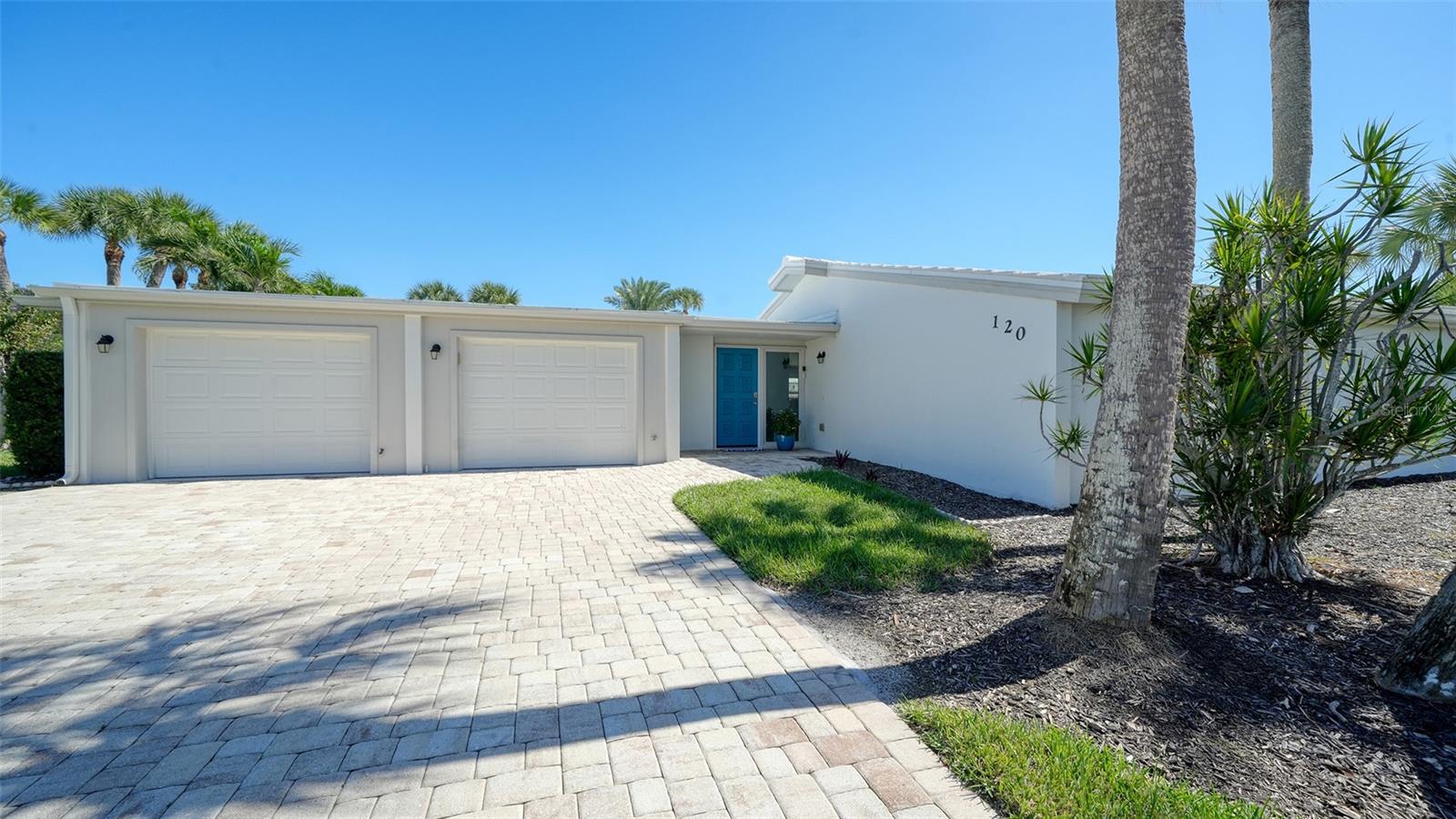 120 WHISPERING SANDS DRIVE, #V20, Sarasota, FL 34242