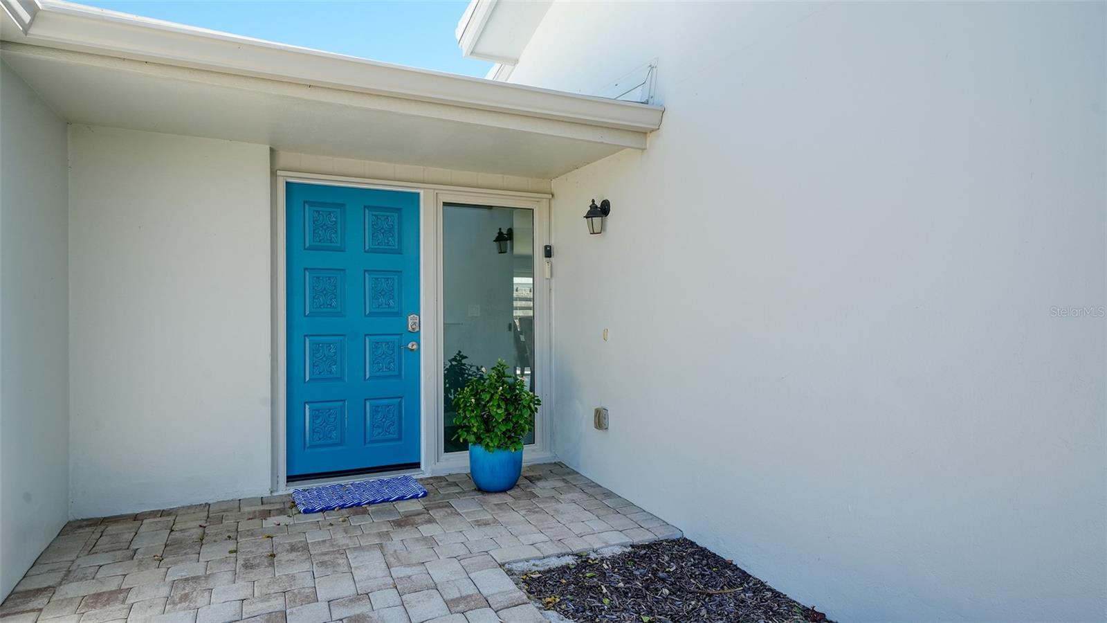 120 WHISPERING SANDS DRIVE, #V20, Sarasota, FL 34242