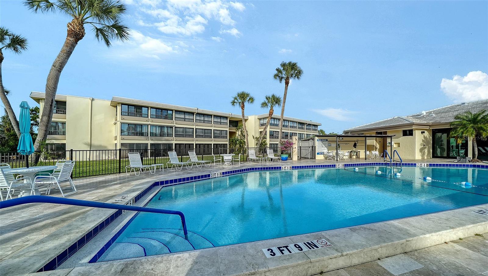 120 WHISPERING SANDS DRIVE, #V20, Sarasota, FL 34242