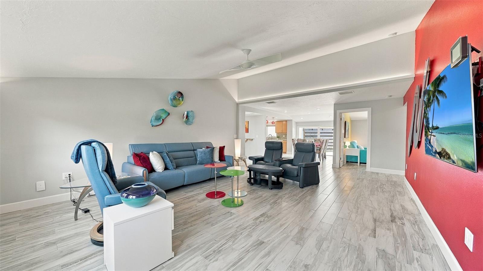 120 WHISPERING SANDS DRIVE, #V20, Sarasota, FL 34242