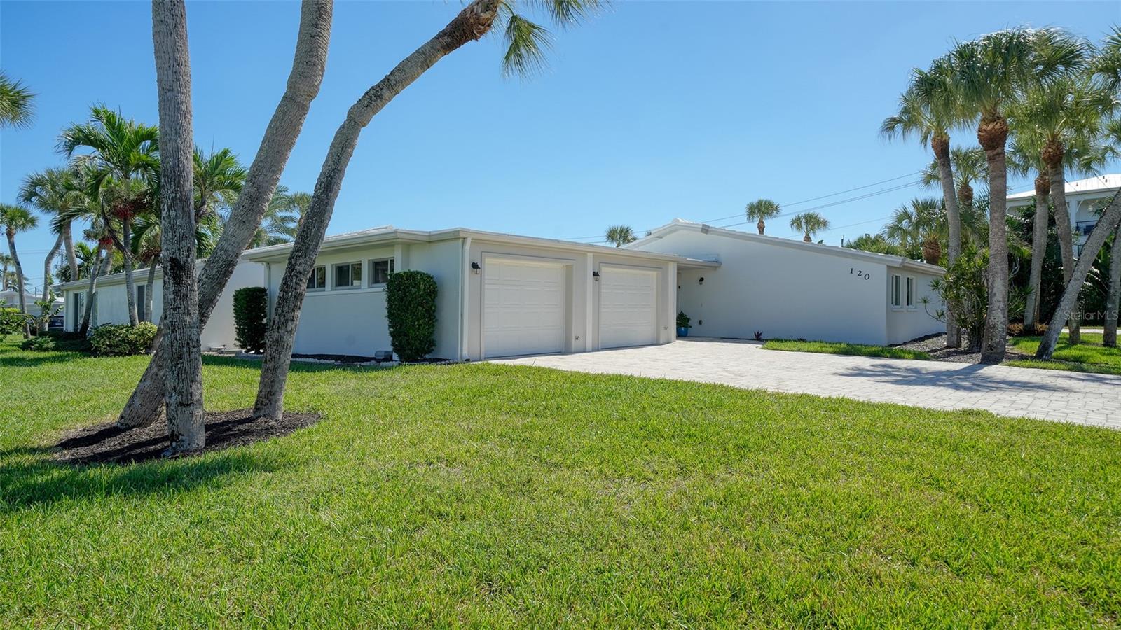 120 WHISPERING SANDS DRIVE, #V20, Sarasota, FL 34242