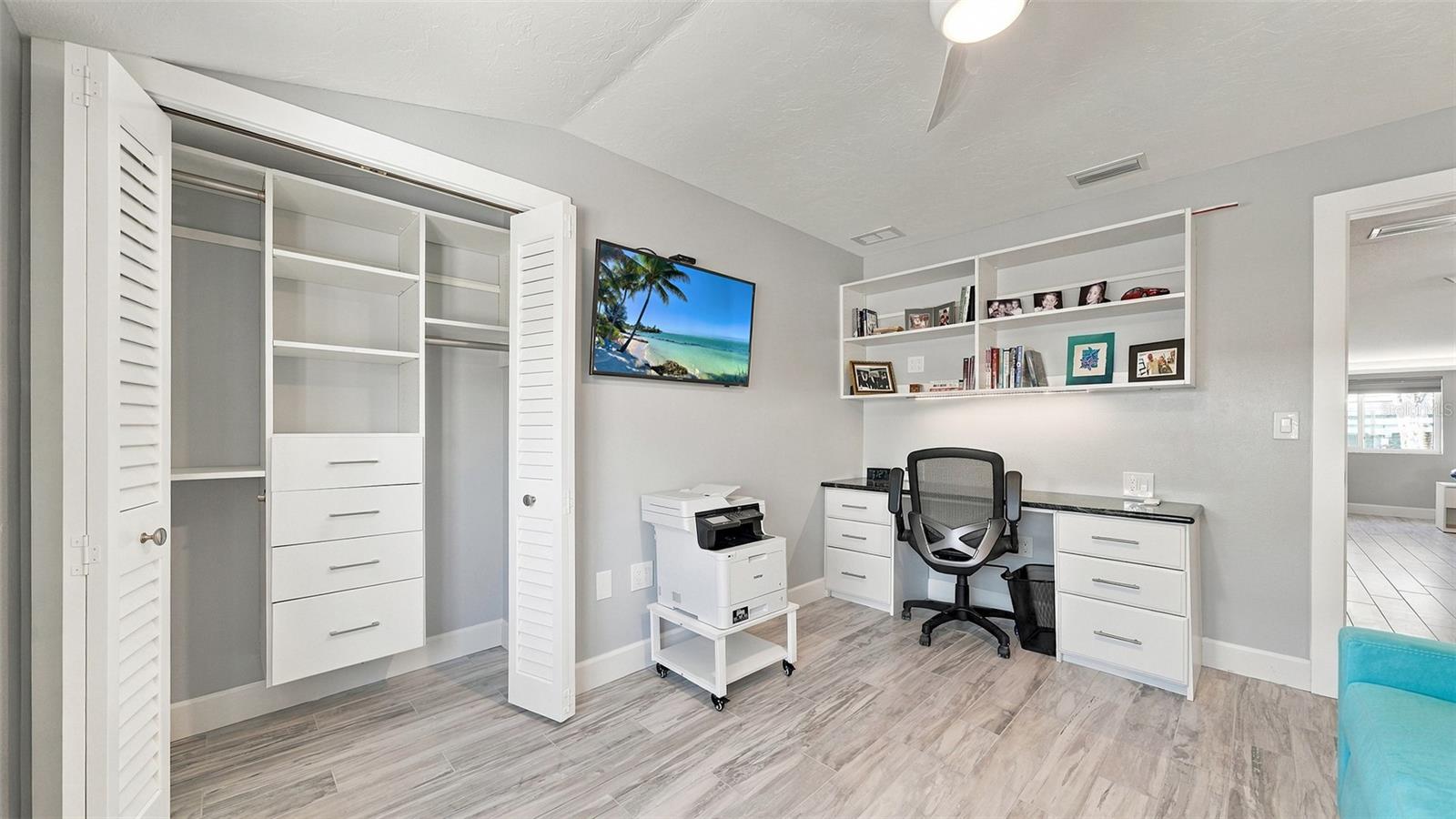 120 WHISPERING SANDS DRIVE, #V20, Sarasota, FL 34242